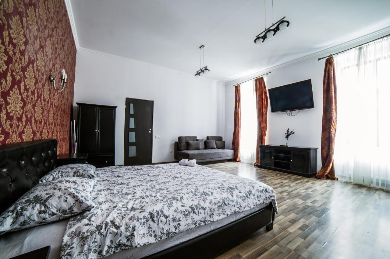 Central Studio Bnb Brasov Ngoại thất bức ảnh