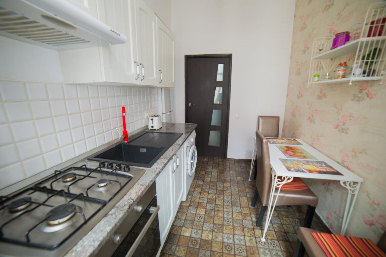 Central Studio Bnb Brasov Ngoại thất bức ảnh